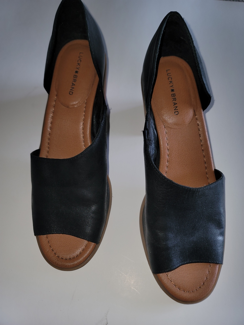 Lucky Brand Black Leather Open-Toe Sandals with Tan Footbed
